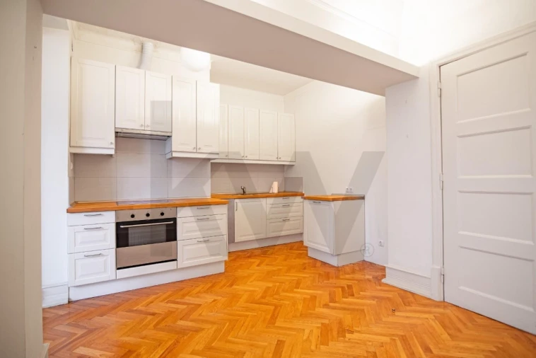 Apartamento T4 para Venda em Campo de Ourique Foto 10