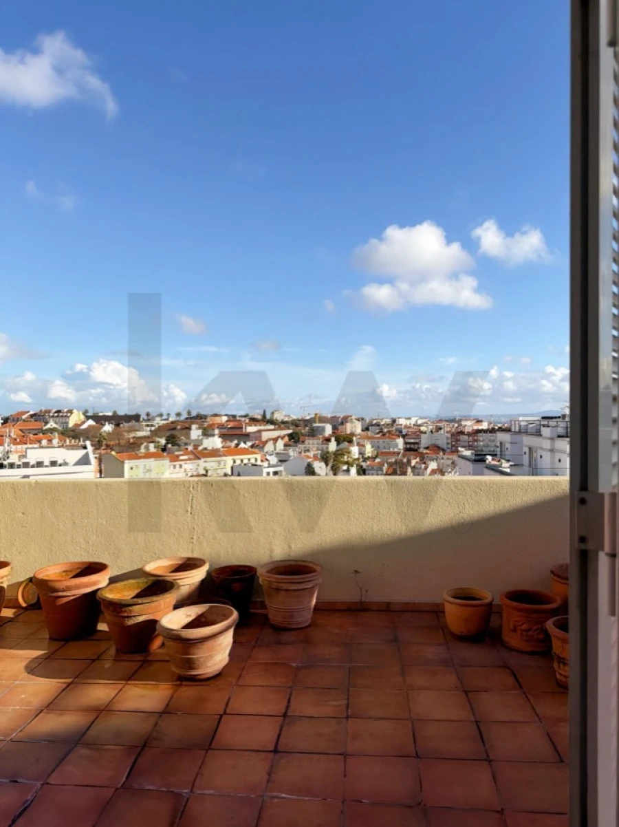 Apartamento T4 para Venda em Campo de Ourique Foto 14
