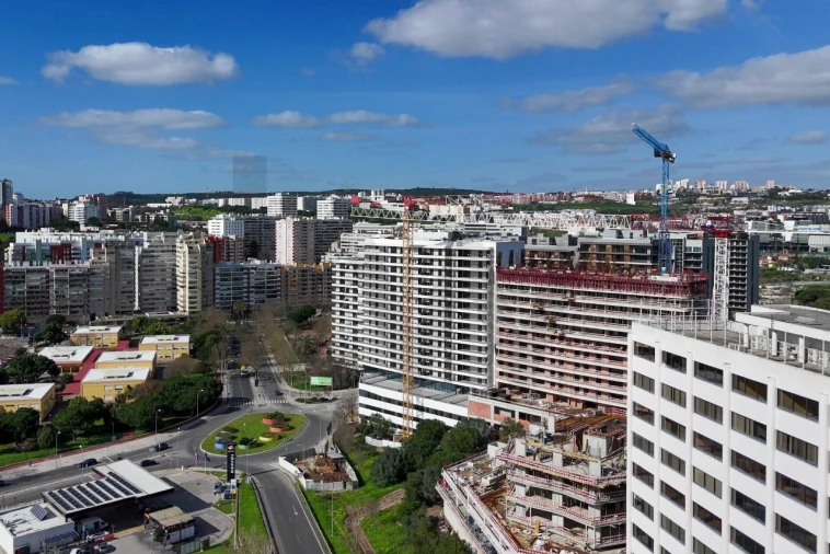 Apartamento T3 para Venda em Algés, Linda-A-Velha e Cruz Quebrada-Dafundo Foto 17