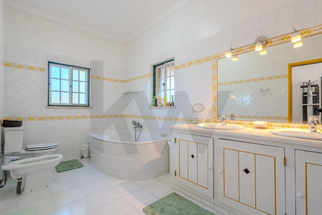 Moradia T9 para Venda em Salvaterra de Magos e Foros de Salvaterra Foto 35