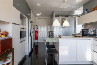 Apartamento T4 para Venda em Aldoar, Foz do Douro e Nevogilde