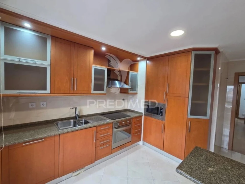 Apartamento T3 para Venda em Odivelas Foto 1