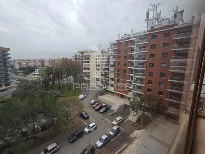 Apartamento T3 para Venda em Odivelas Foto 8