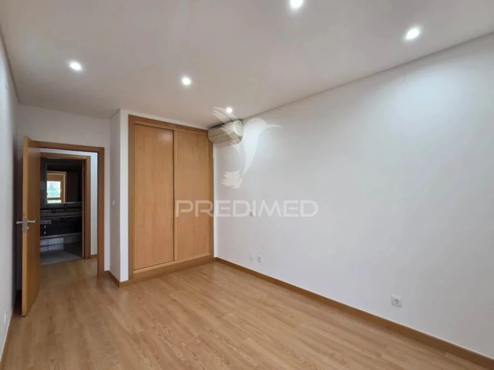 Apartamento T3 para Venda em Odivelas Foto 14