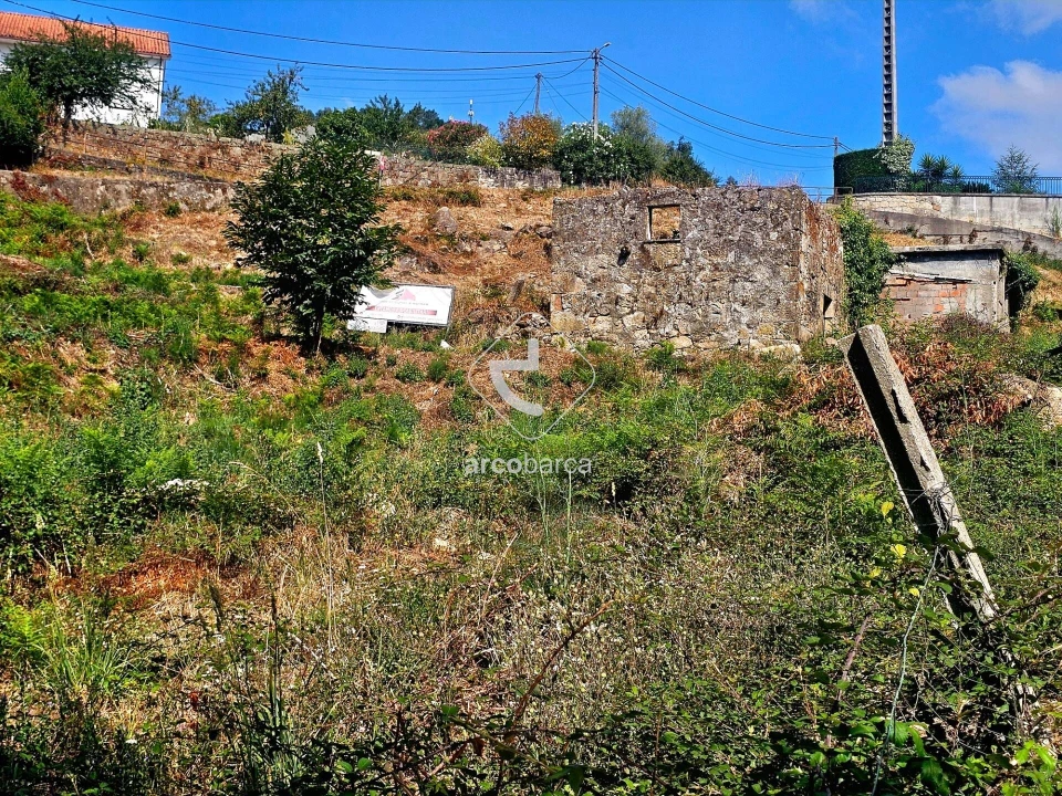 Moradia T3 para Venda em Arcozelo Foto 3