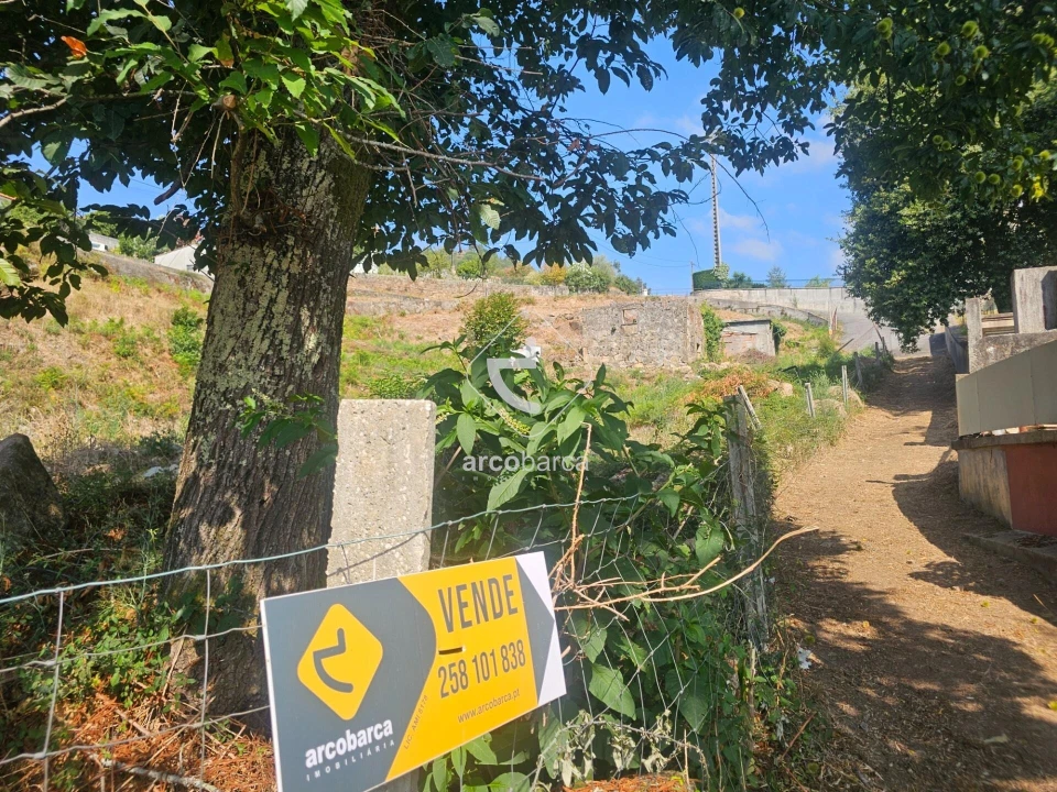 Moradia T3 para Venda em Arcozelo Foto 27