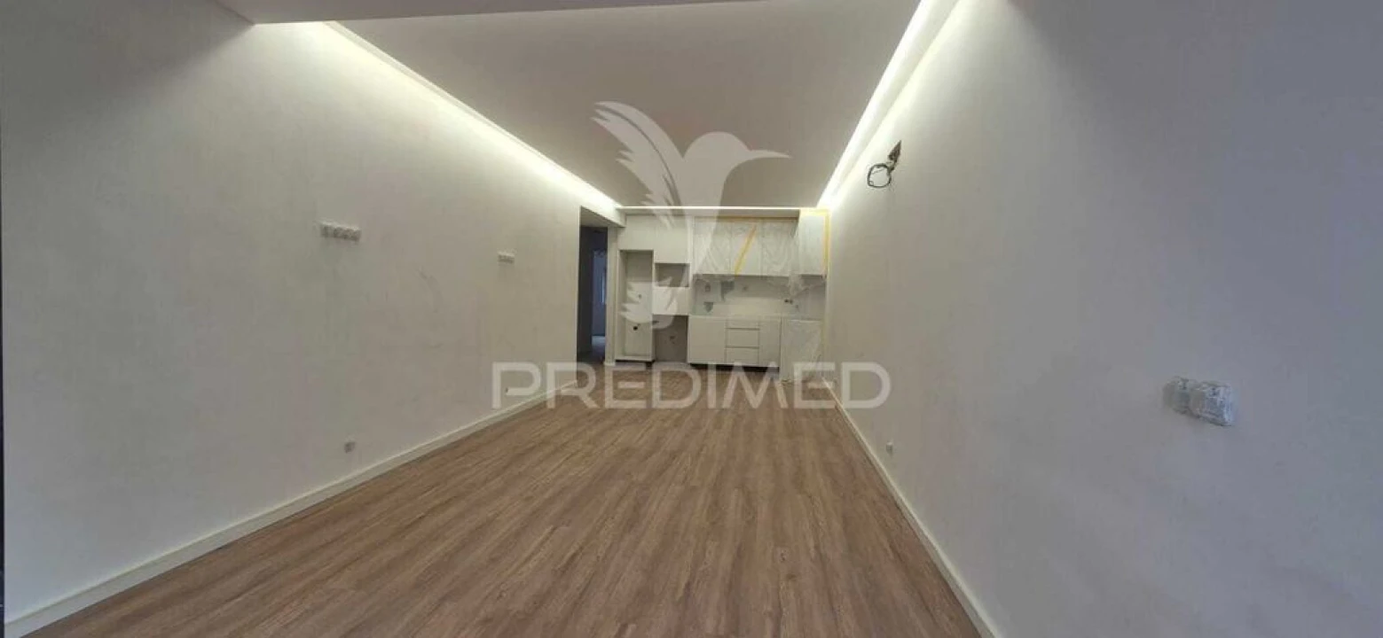 Apartamento T1 para Venda em Braga (Maximinos, Sé e Cividade) Foto 2