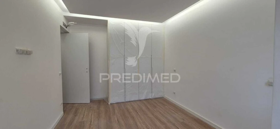 Apartamento T2 para Venda em Braga (Maximinos, Sé e Cividade) Foto 6