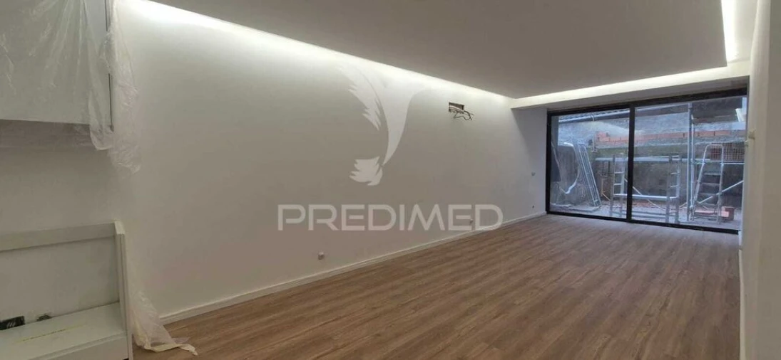 Apartamento T2 para Venda em Braga (Maximinos, Sé e Cividade) Foto 16