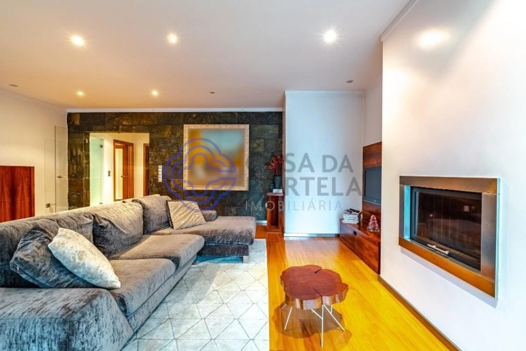 Apartamento T3 para Venda em Mafamude e Vilar do Paraíso Foto 12