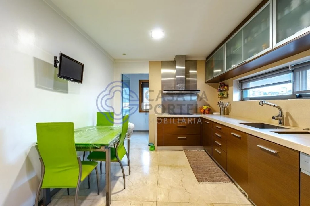 Apartamento T3 para Venda em Mafamude e Vilar do Paraíso Foto 17