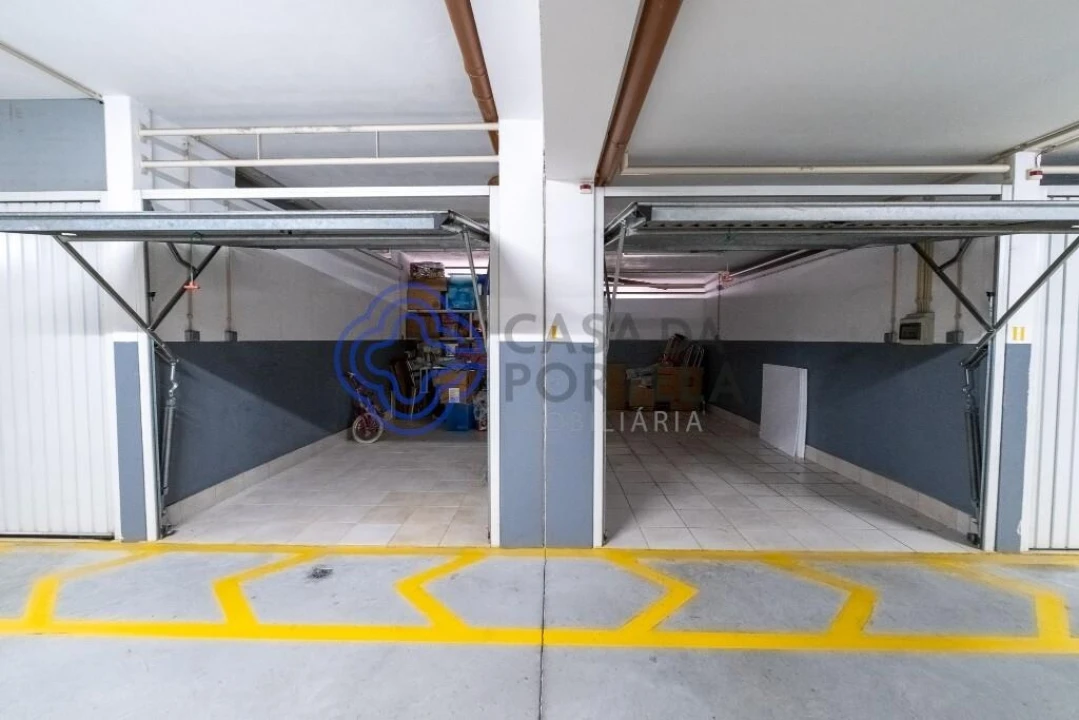 Apartamento T3 para Venda em Mafamude e Vilar do Paraíso Foto 35