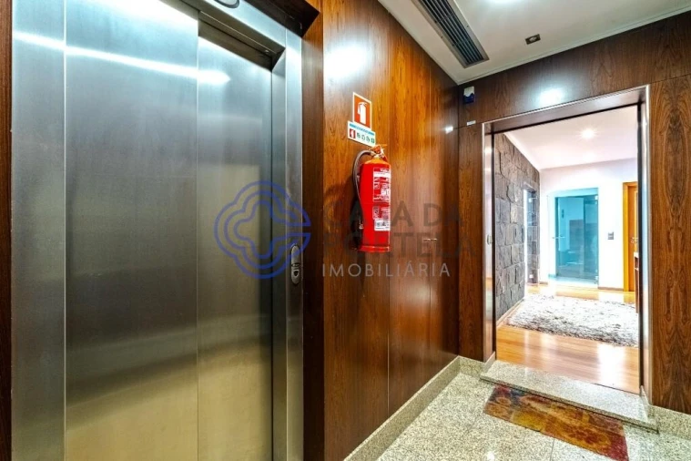 Apartamento T3 para Venda em Mafamude e Vilar do Paraíso Foto 3