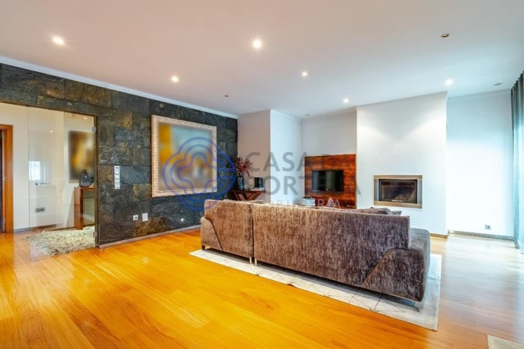 Apartamento T3 para Venda em Mafamude e Vilar do Paraíso Foto 13