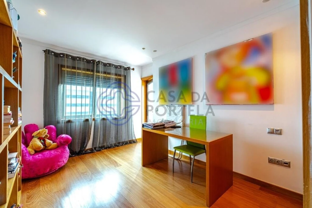 Apartamento T3 para Venda em Mafamude e Vilar do Paraíso Foto 29