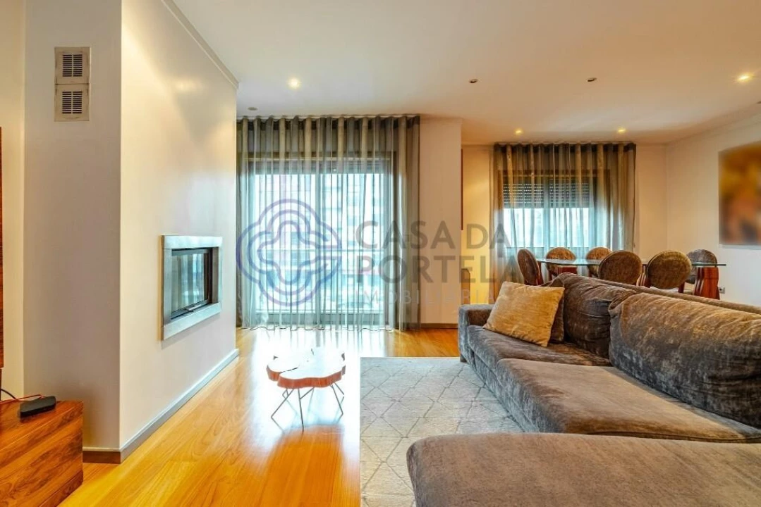 Apartamento T3 para Venda em Mafamude e Vilar do Paraíso Foto 9