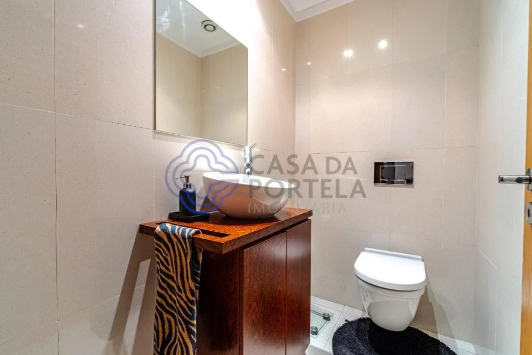 Apartamento T3 para Venda em Mafamude e Vilar do Paraíso Foto 6