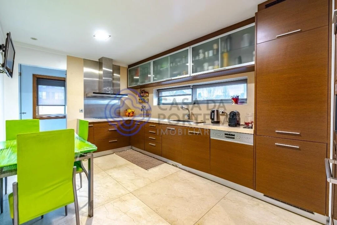 Apartamento T3 para Venda em Mafamude e Vilar do Paraíso Foto 16