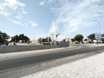 Loja para Trespasse em Carnaxide e Queijas
