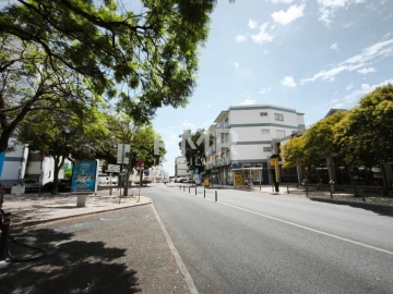 Loja para Trespasse em Carnaxide e Queijas