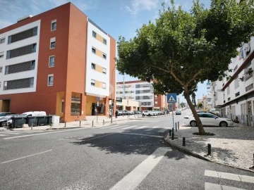 Loja para Trespasse em Carnaxide e Queijas