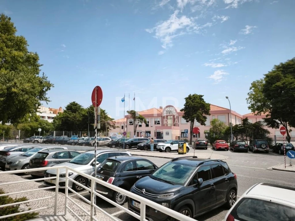 Loja para Trespasse em Carnaxide e Queijas Foto 5