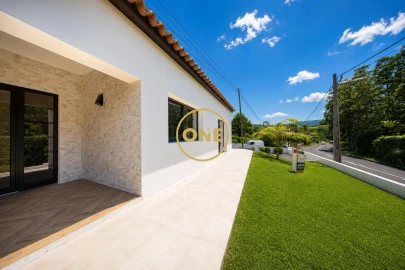 Moradia T3 para Venda em Furnas