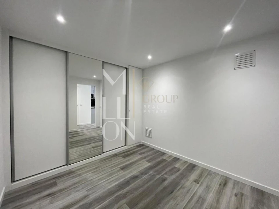 Apartamento T1 para Venda em Caniço Foto 19