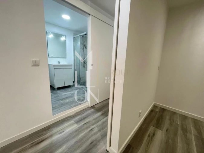 Apartamento T1 para Venda em Caniço Foto 18