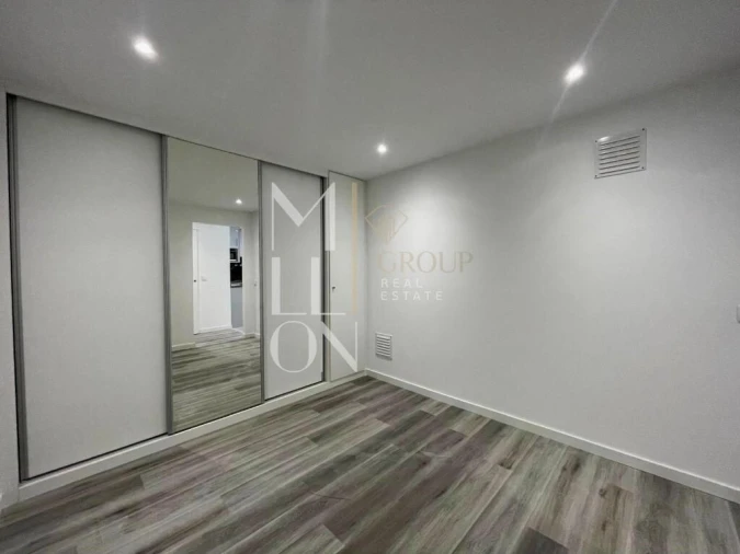 Apartamento T1 para Venda em Caniço Foto 10