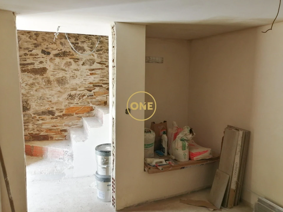 Moradia T2 para Venda em Cepos e Teixeira Foto 9