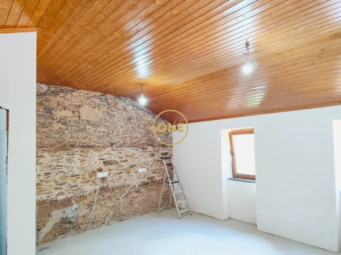 Moradia T2 para Venda em Cepos e Teixeira Foto 4