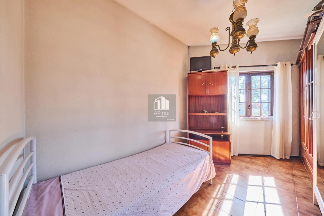 Moradia T5 para Venda em Charneca de Caparica e Sobreda Foto 27