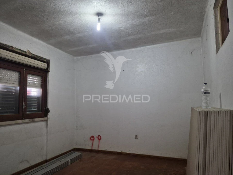 Moradia T2 para Venda em Vialonga Foto 6