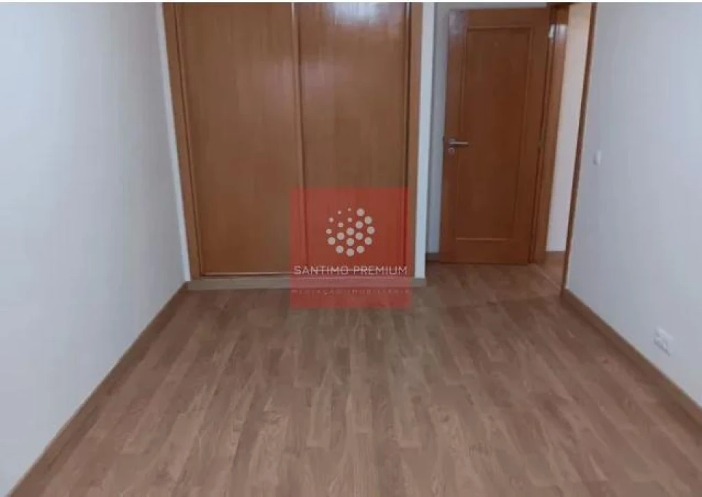 Apartamento T3 para Venda em Rio de Mouro Foto 25