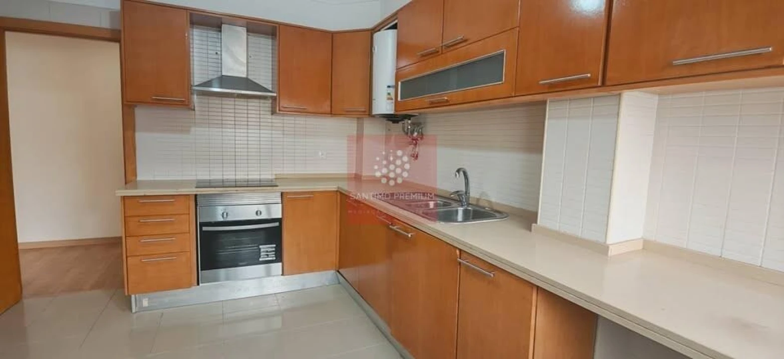 Apartamento T3 para Venda em Rio de Mouro Foto 2