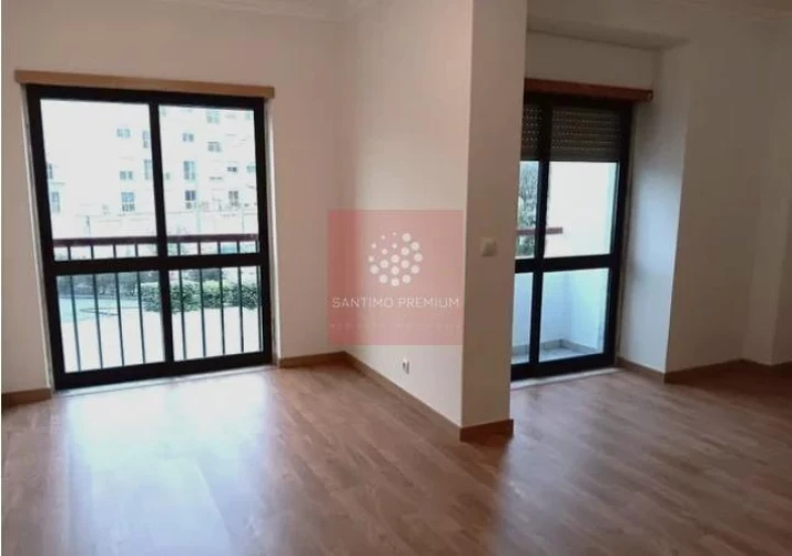 Apartamento T3 para Venda em Rio de Mouro Foto 23