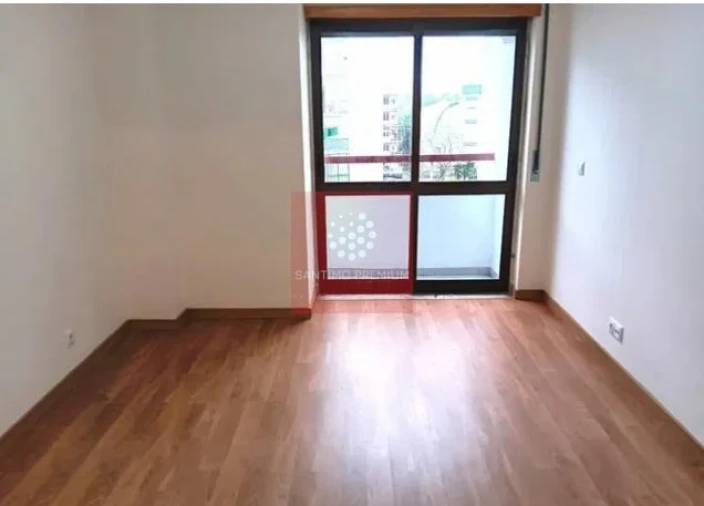 Apartamento T3 para Venda em Rio de Mouro Foto 19