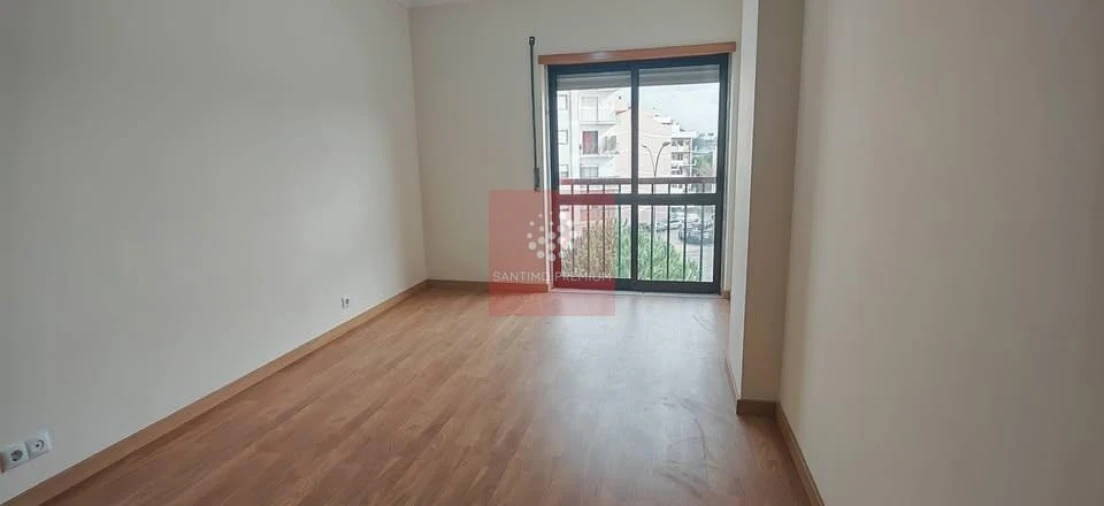 Apartamento T3 para Venda em Rio de Mouro Foto 12