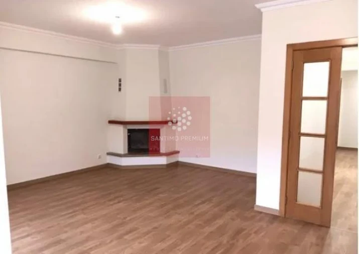 Apartamento T3 para Venda em Rio de Mouro Foto 16