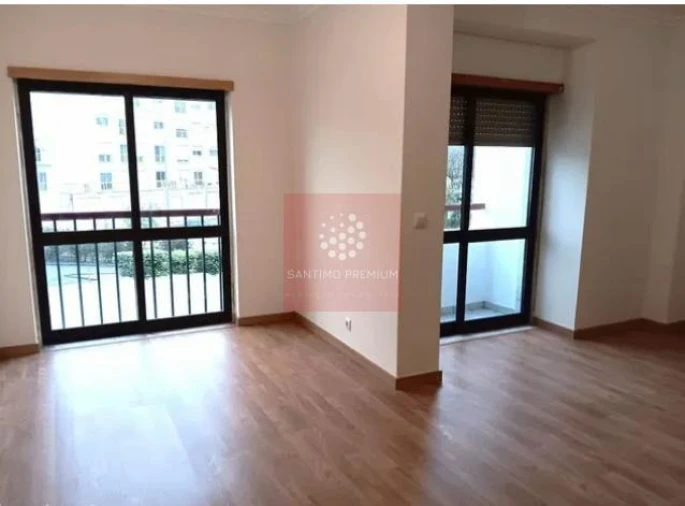 Apartamento T3 para Venda em Rio de Mouro Foto 17