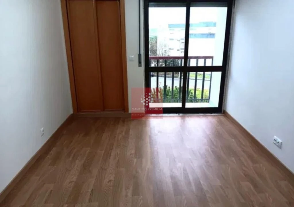 Apartamento T3 para Venda em Rio de Mouro Foto 24