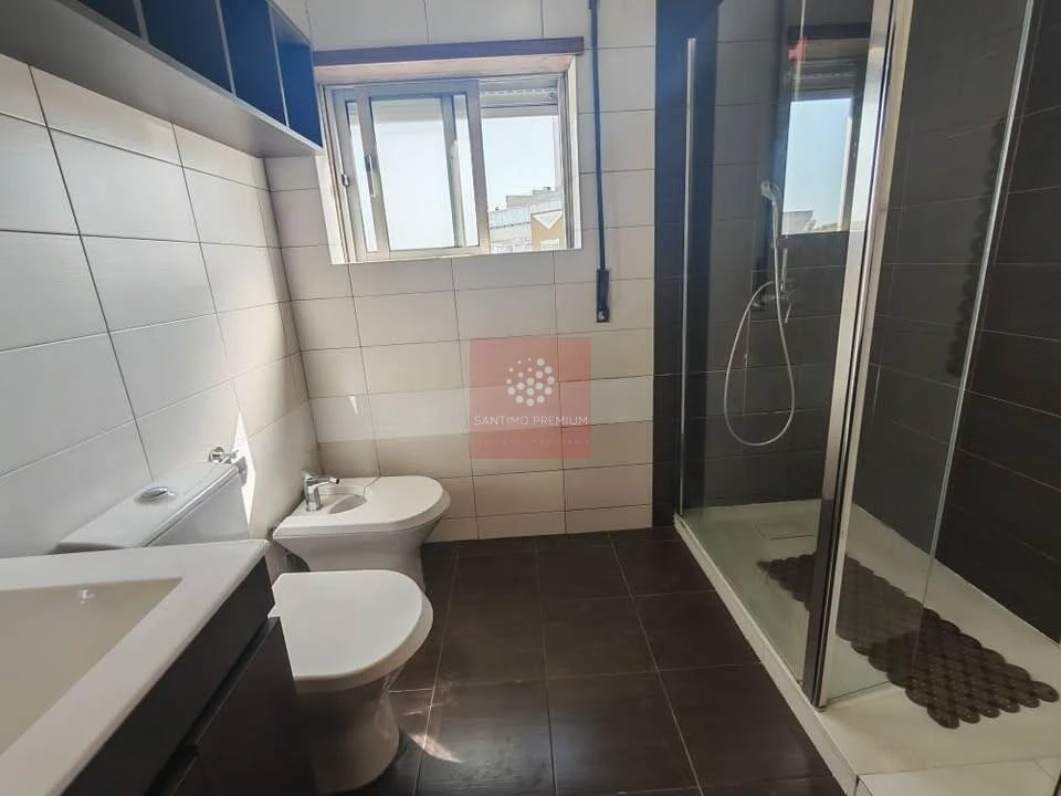 Apartamento T2 para Venda em Queluz e Belas Foto 8