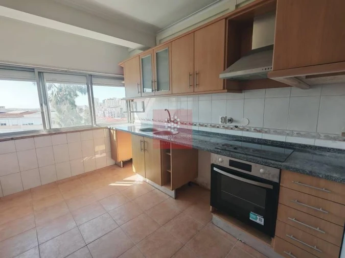 Apartamento T2 para Venda em Queluz e Belas Foto 3