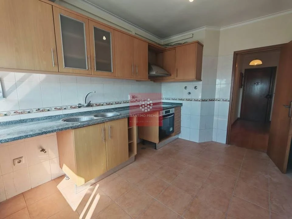 Apartamento T2 para Venda em Queluz e Belas Foto 2