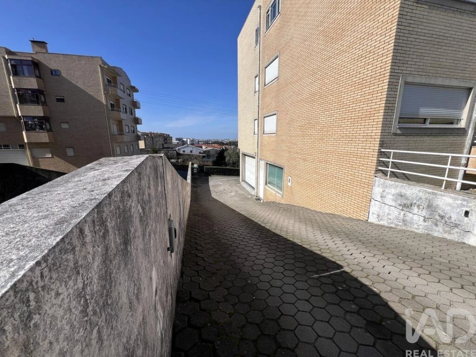 Armazém para Venda em Baguim do Monte (Rio Tinto) Foto 6