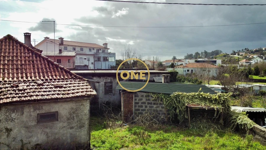 Moradia T4 para Venda em Frazão Arreigada Foto 9