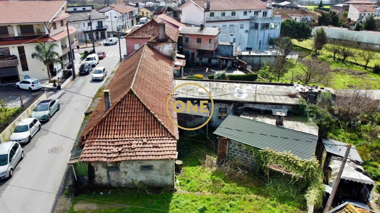 Moradia T4 para Venda em Frazão Arreigada Foto 8