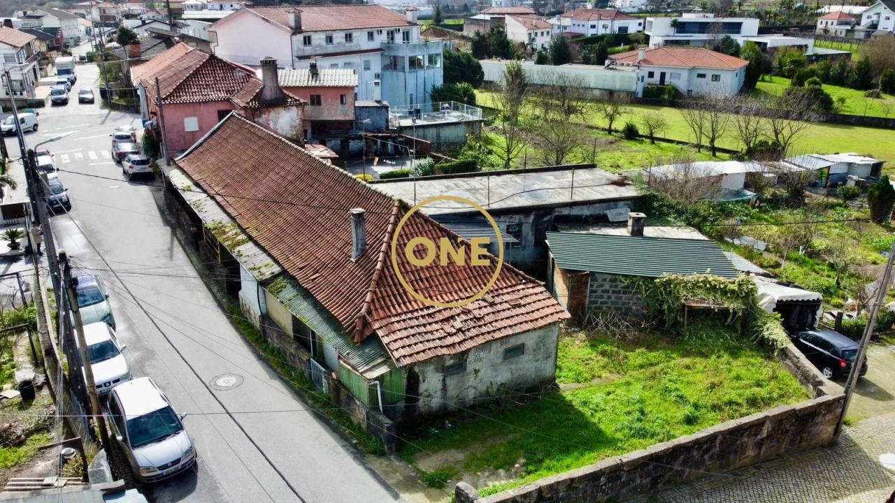 Moradia T4 para Venda em Frazão Arreigada Foto 6