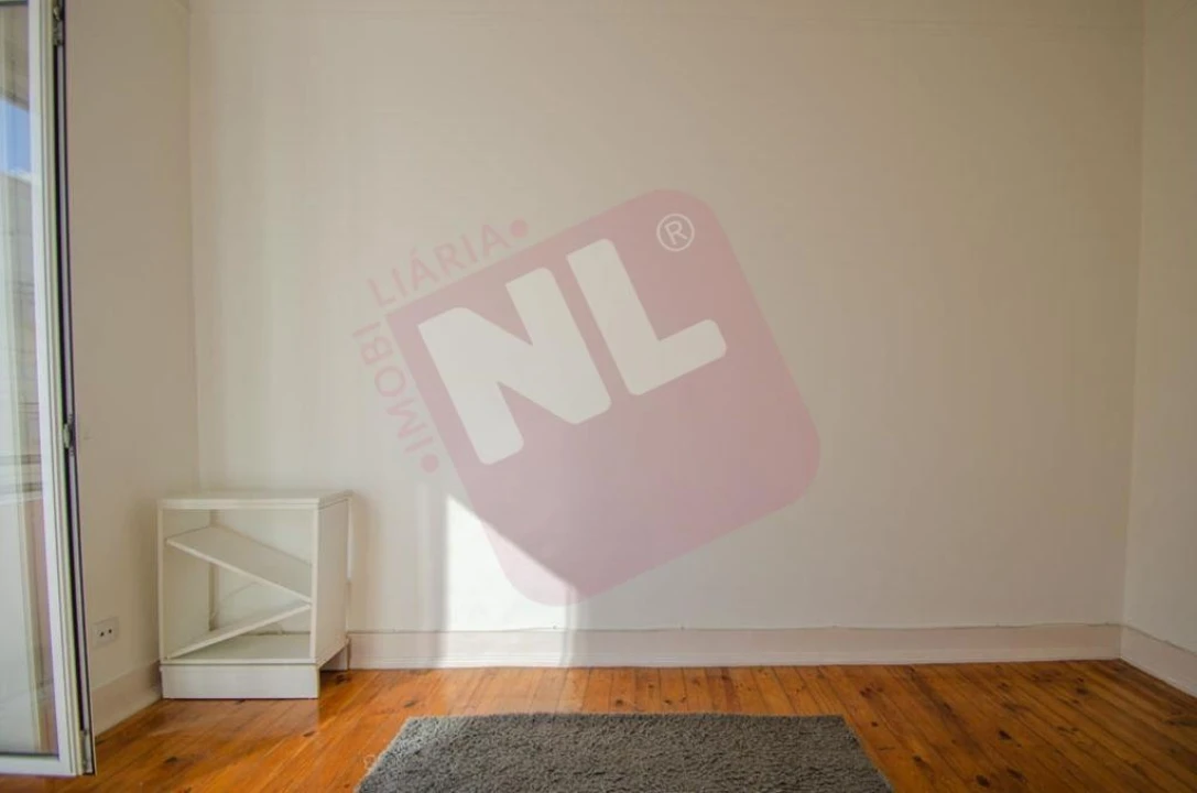 Apartamento T2 para Arrendamento em Avenidas Novas Foto 13